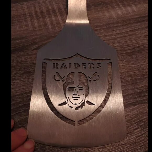 Las Vegas Raiders Sportula Grilling Spatula Bottle Opener NFL Football - Picture 3 of 8